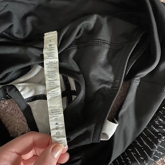 lululemon speed up shorts - Picture 3 of 4